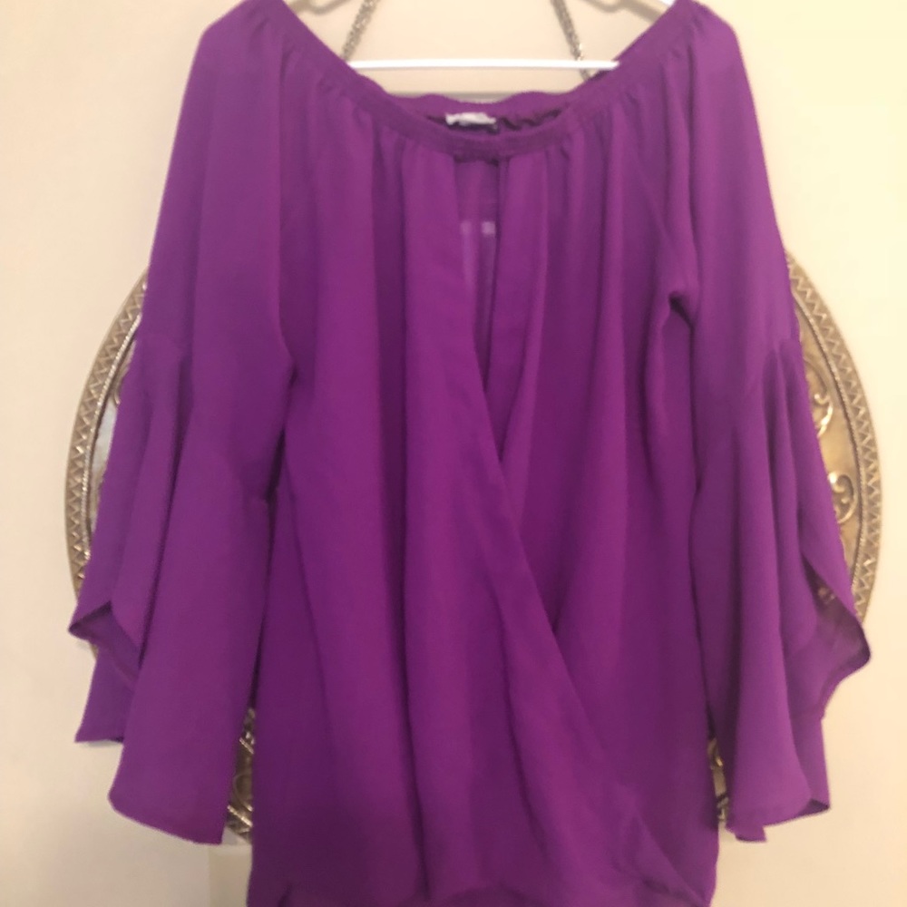 Purple polyester top- very beautiful